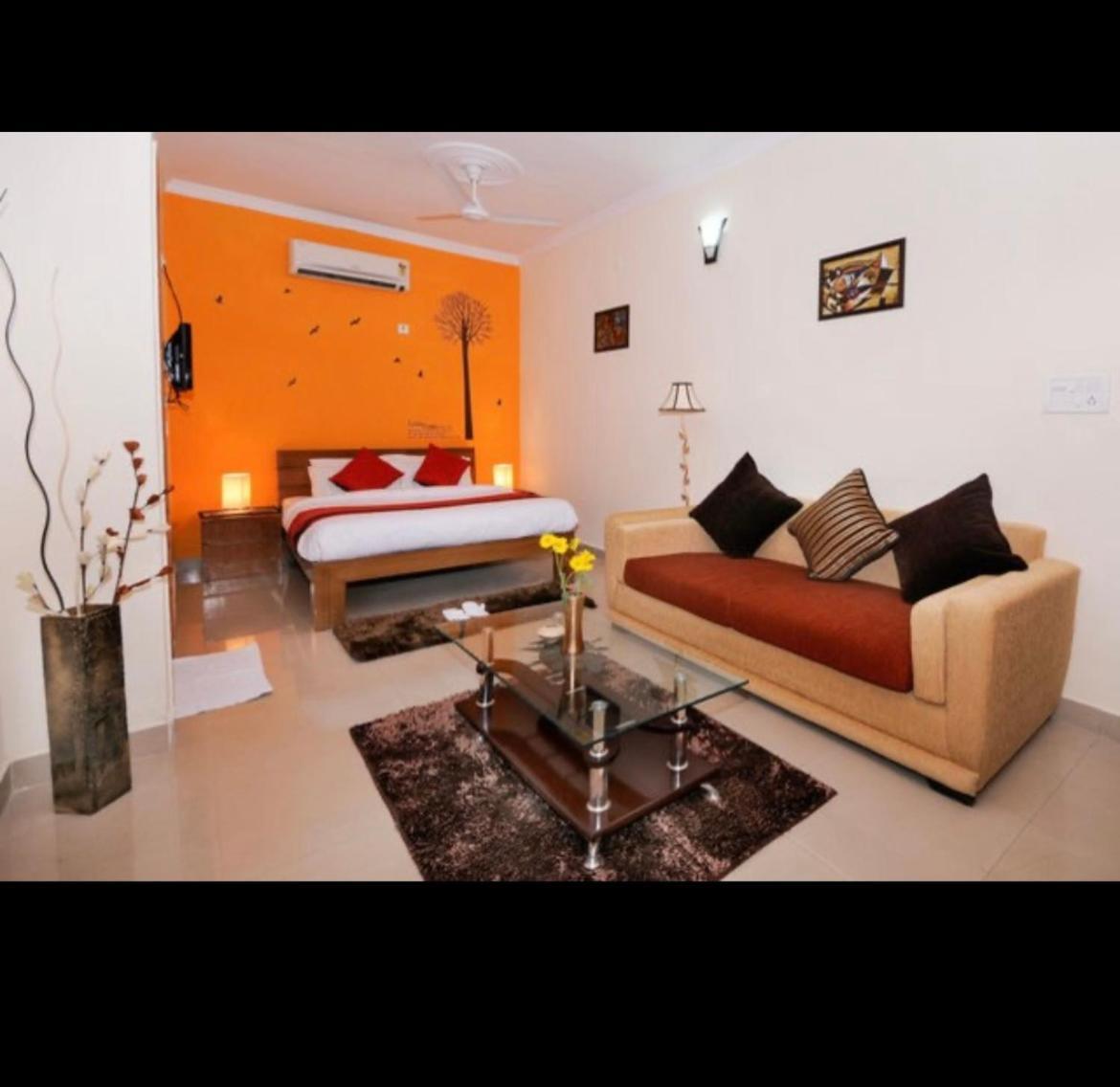 Hotel Samrat Neemrana Esterno foto